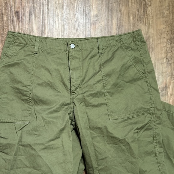 Levi's Women's Army Green '94 Baggy Pants Size 34 NWOT - Picture 3 of 13